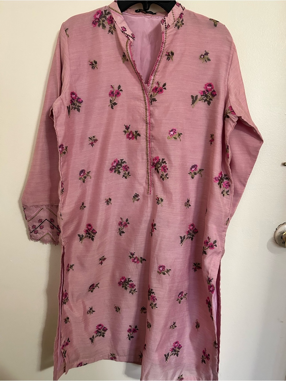 Junaid Jamshad pink embroidered kurta